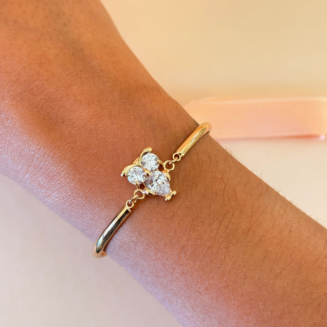 Zircone owl in the middle gold plated bracelet