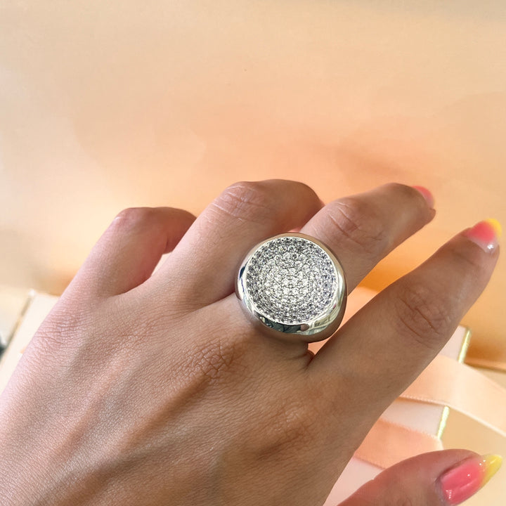 Zircone round white gold plated statement ring
