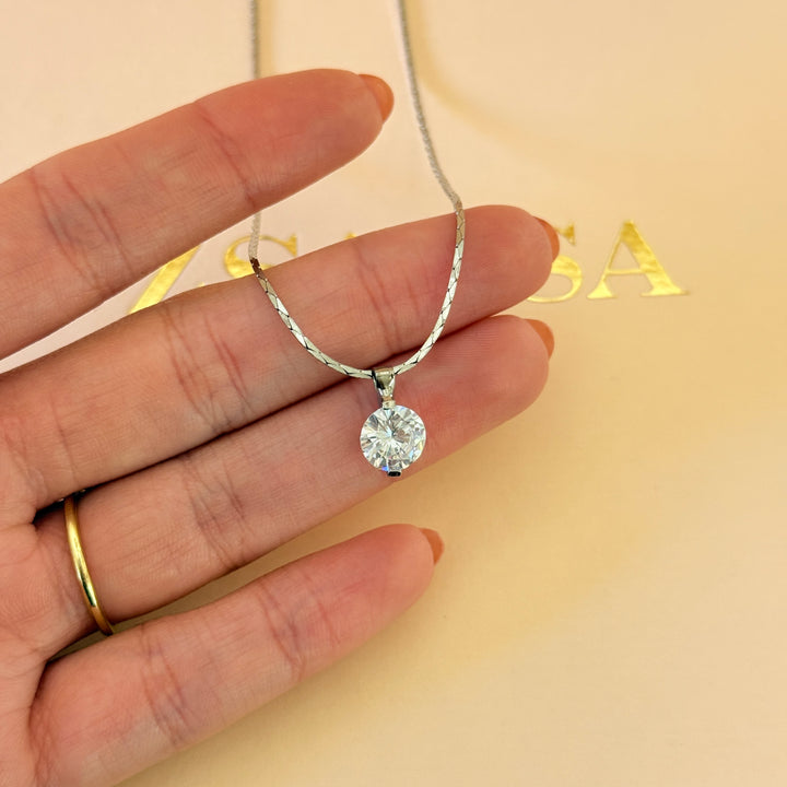 Medium solitaire zircone silver pendant