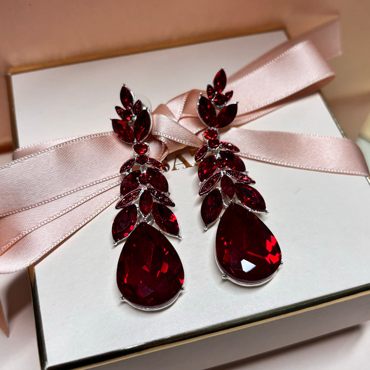 Teardrop red earrings