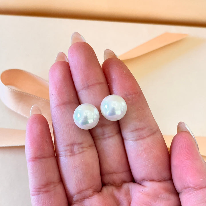 White Mallorca pearls gold plated studs