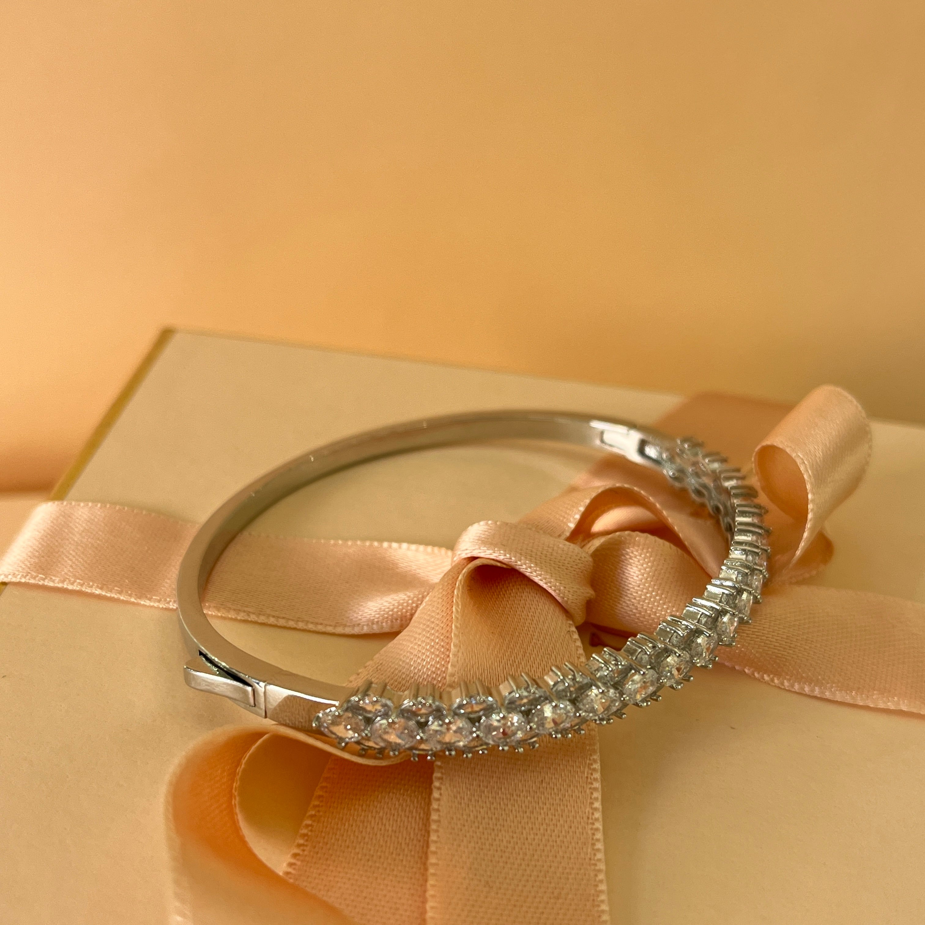 Silver zircone bangle