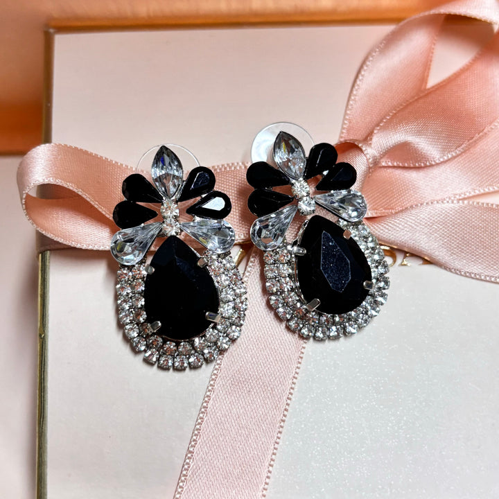 Elegant black silver earrings