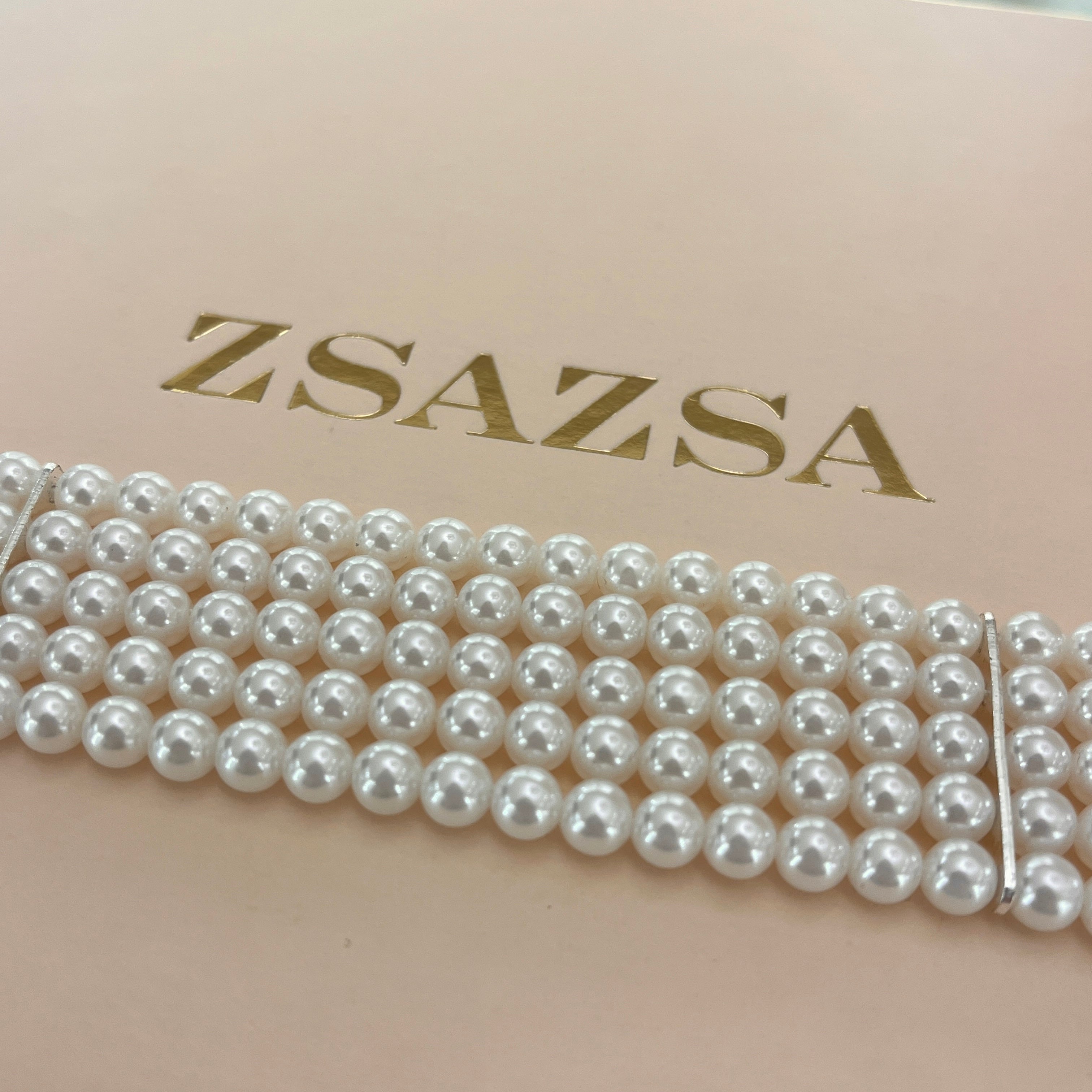 5 rows pearls choker