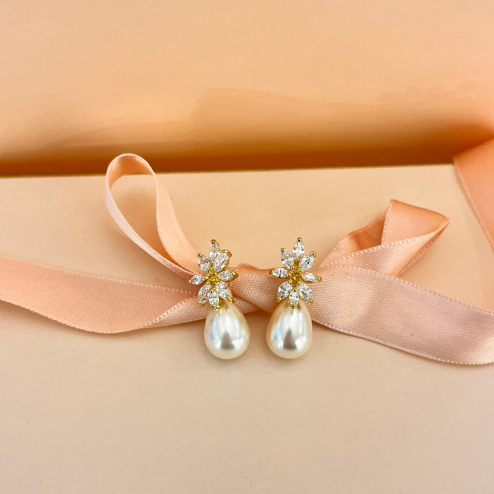 Marquise zircone and cream pearl gold plated earrings