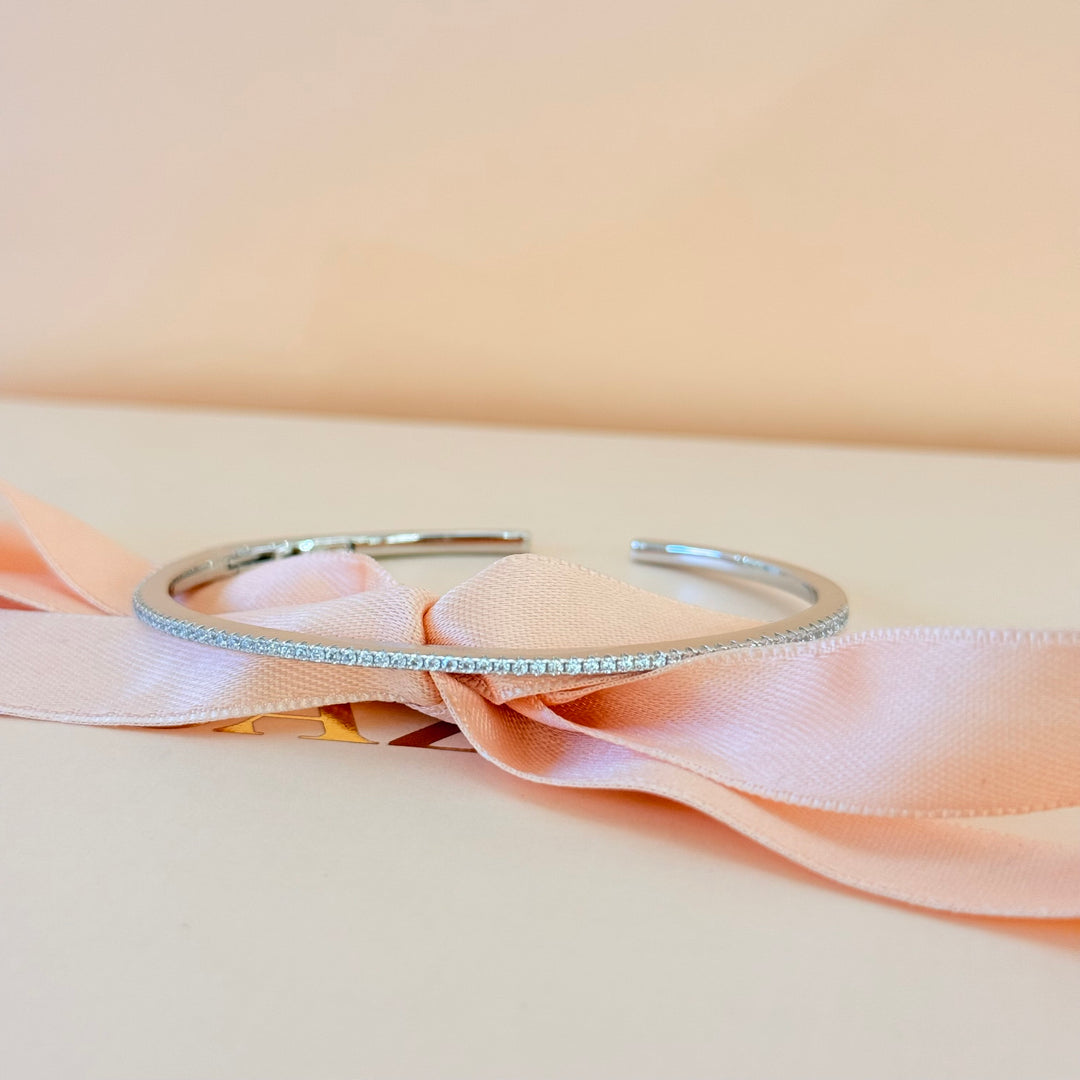 Dainty zircone sterling silver bangle