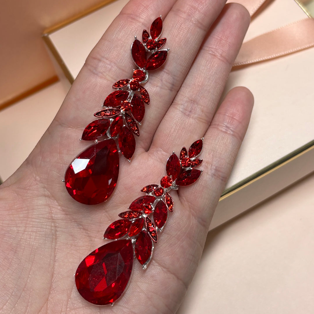 Teardrop red earrings