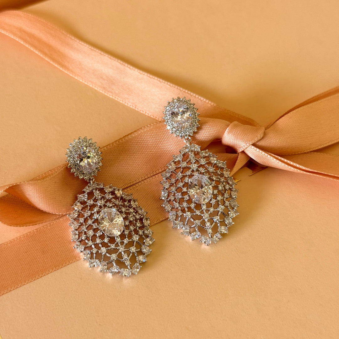 Oval zircone silver earrings