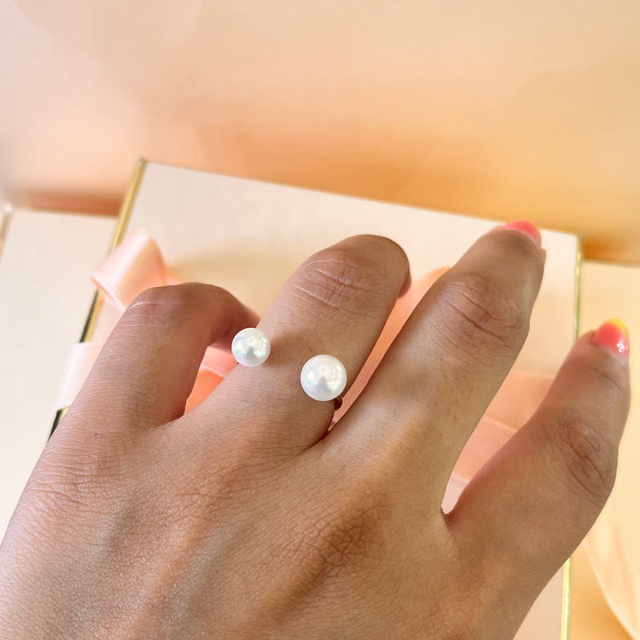 Two white pearls white gold plated open ring