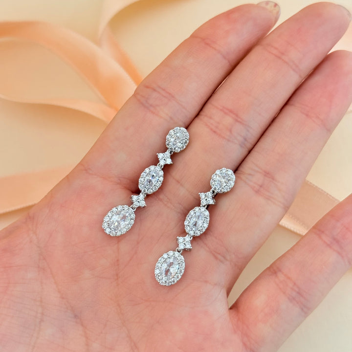 Oval zircone silver earrings and bracelet