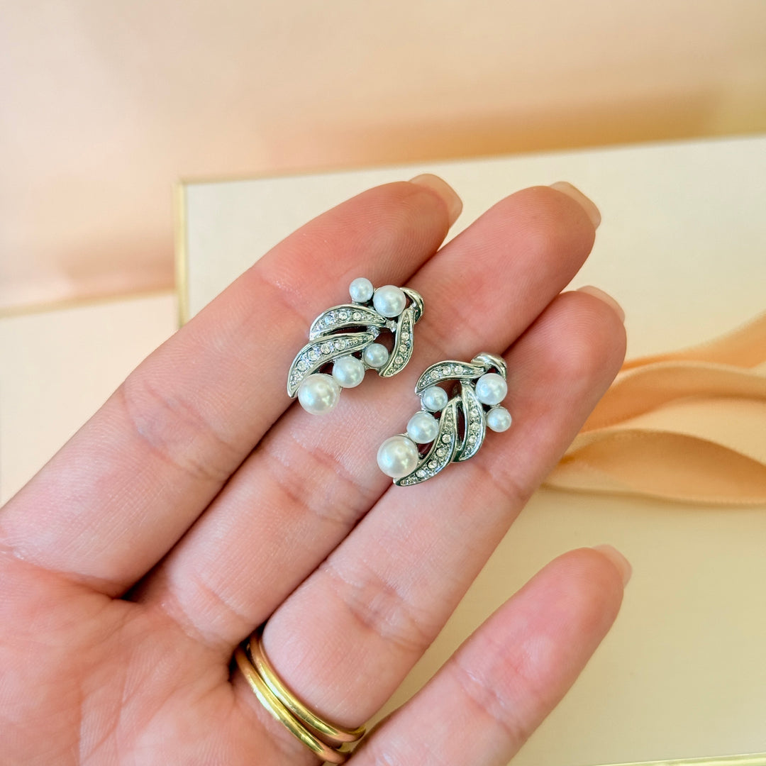 Swarovski crystals Dainty pearls white gold plated earrings