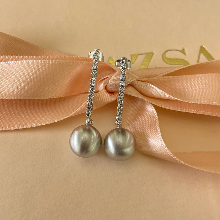 Ball earrings