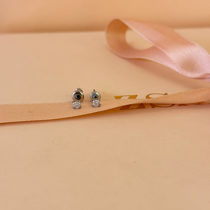 XS dainty zircone solitaire silver studs