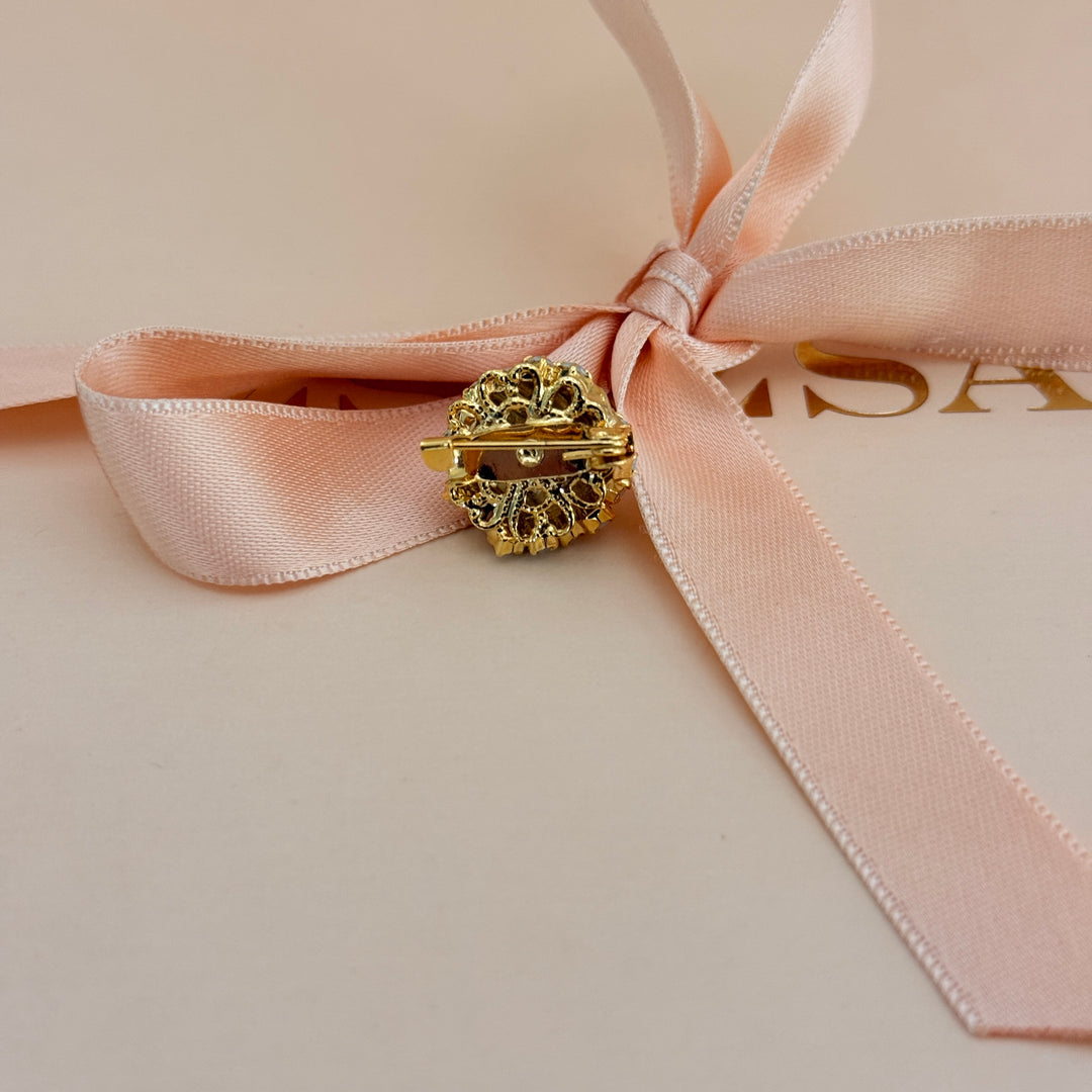 White preciosa crystals gold plated brooch