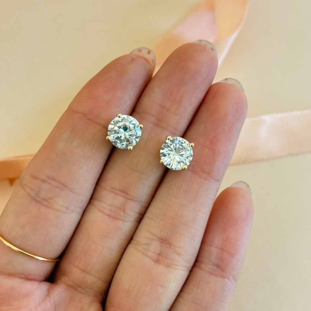 Medium size zircone solitaire gold plated earrings