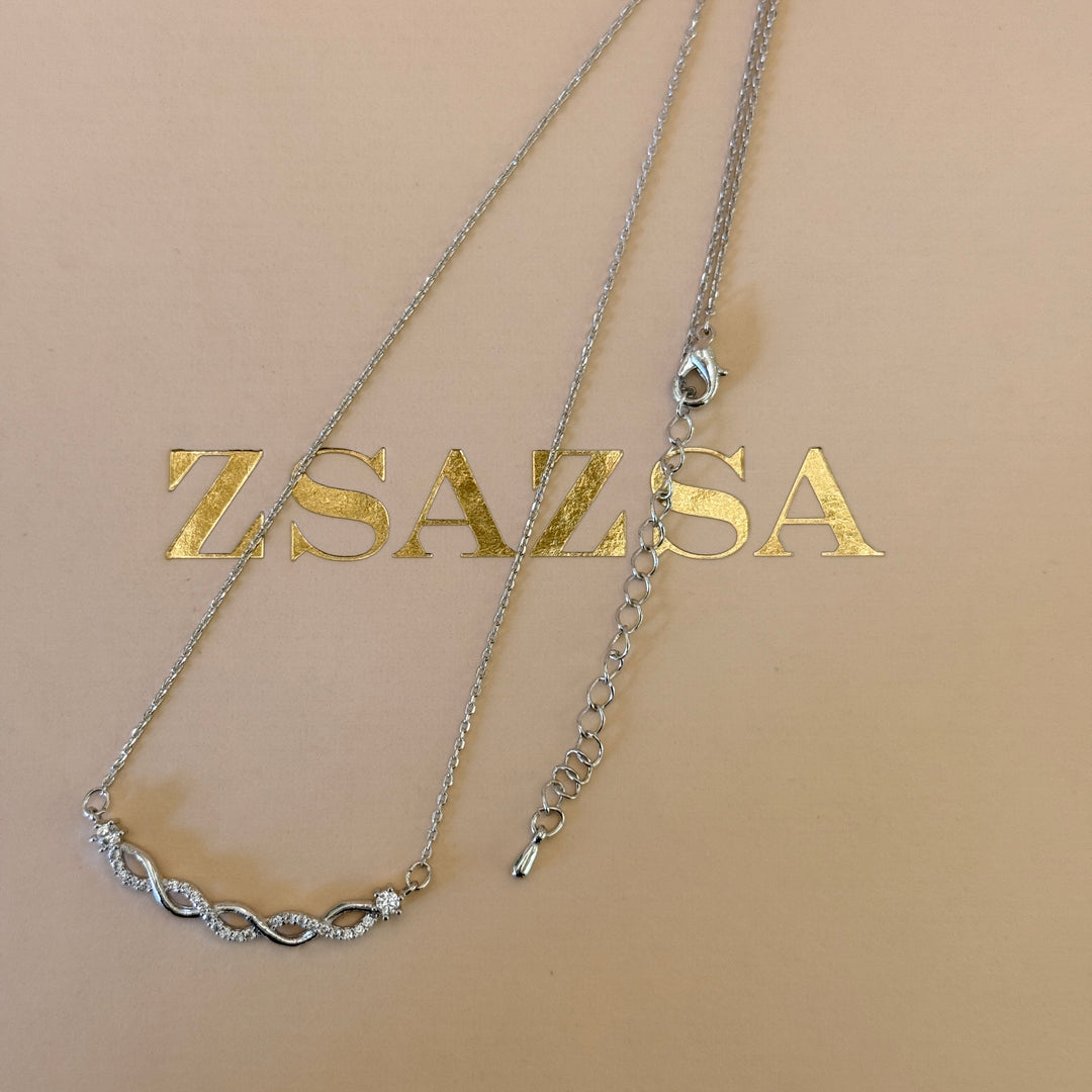 Dainty zircone silver pendant