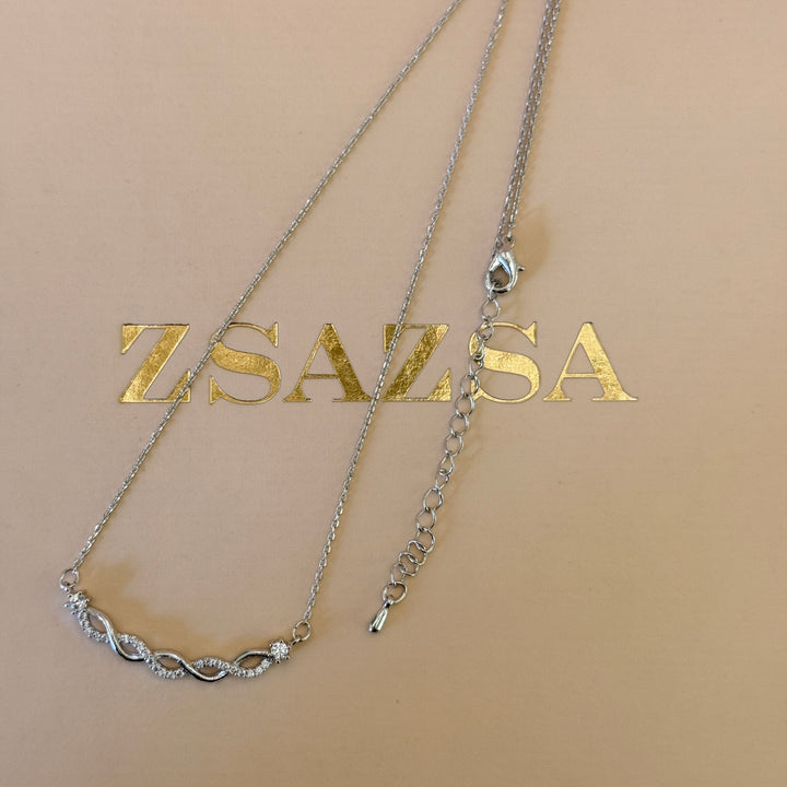 Dainty zircone silver pendant