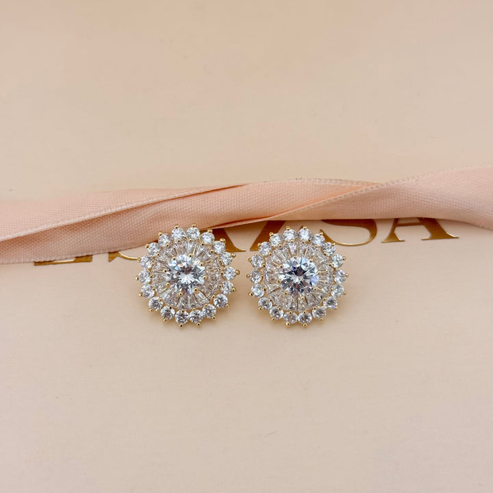 Round and baguette zircone gold plated earrings