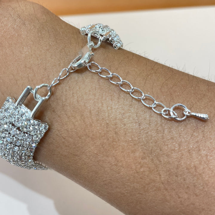 Tennis bracelet