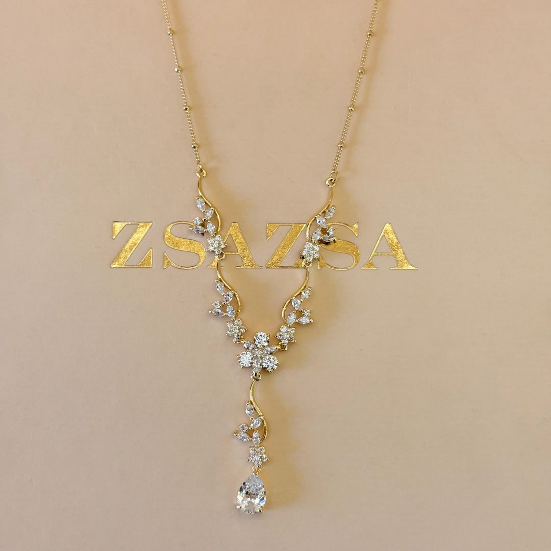 Teardrop and flower zircone gold plated set