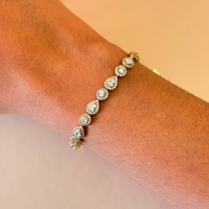 Dainty teardrop and round zircone gold plated bracelet