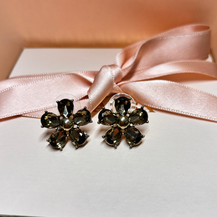 Beautiful brown flower studs