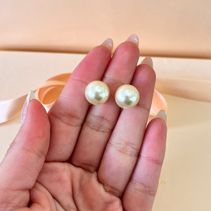 Cream Mallorca pearls gold plated studs