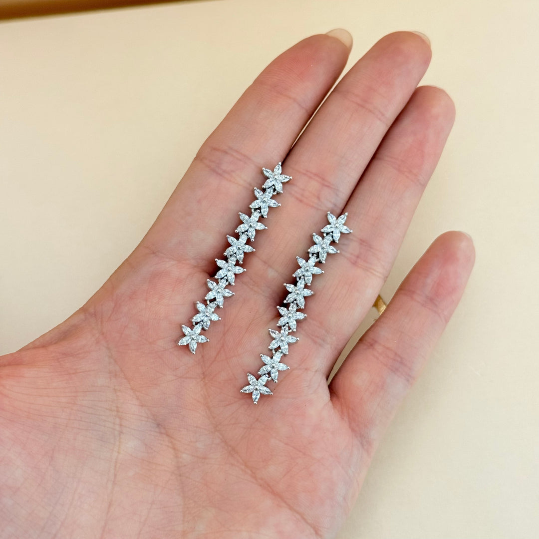 Dainty flower zircone silver earrings and bracelet