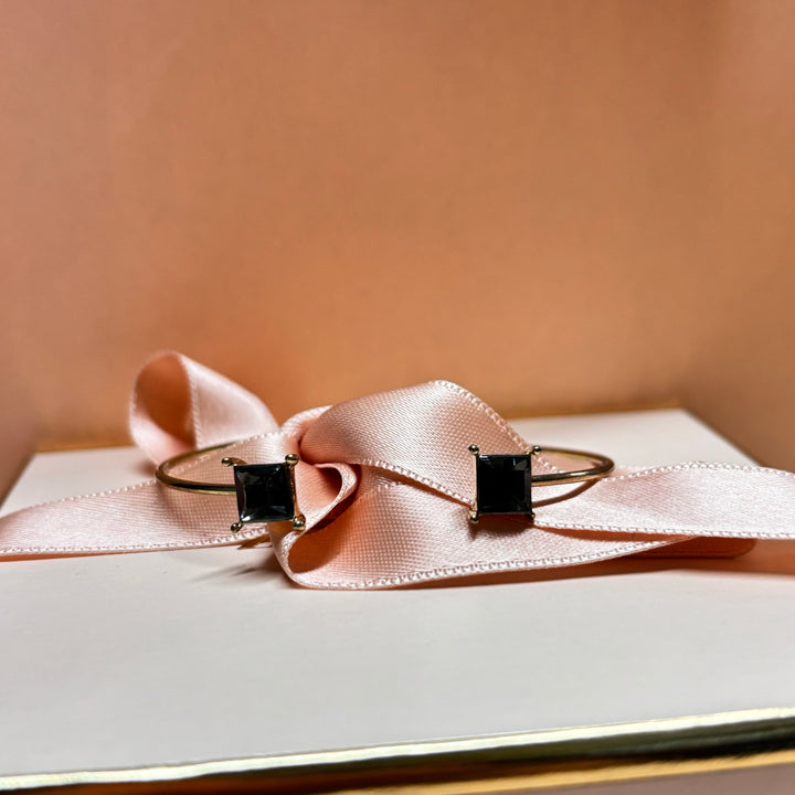 Dainty grey bangle