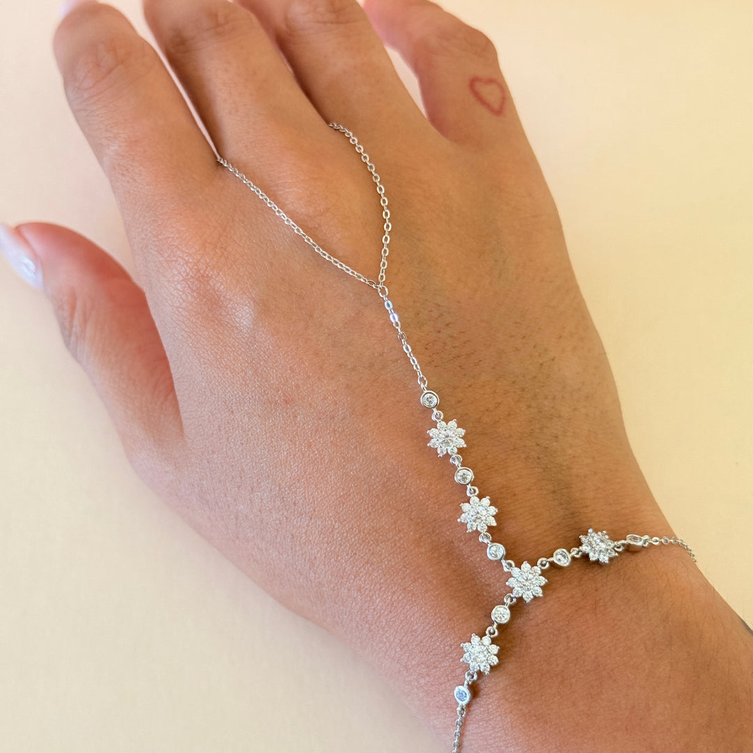 Zircone dainty flowers diver finger bracelet