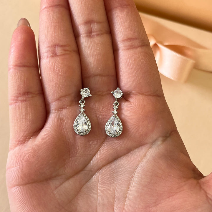 Teardrop zircone white gold plated set