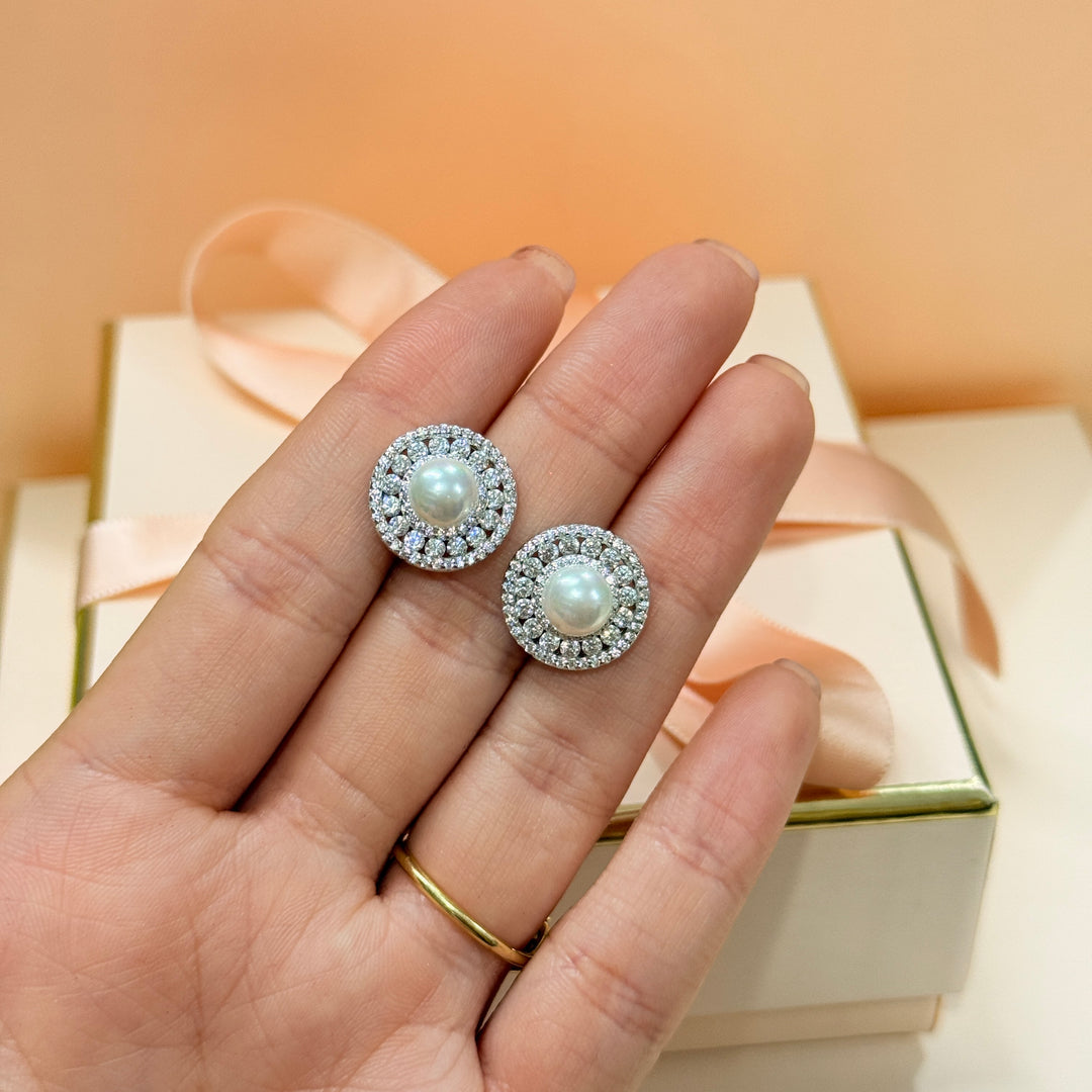 Classic pearl and zircone sterling silver studs