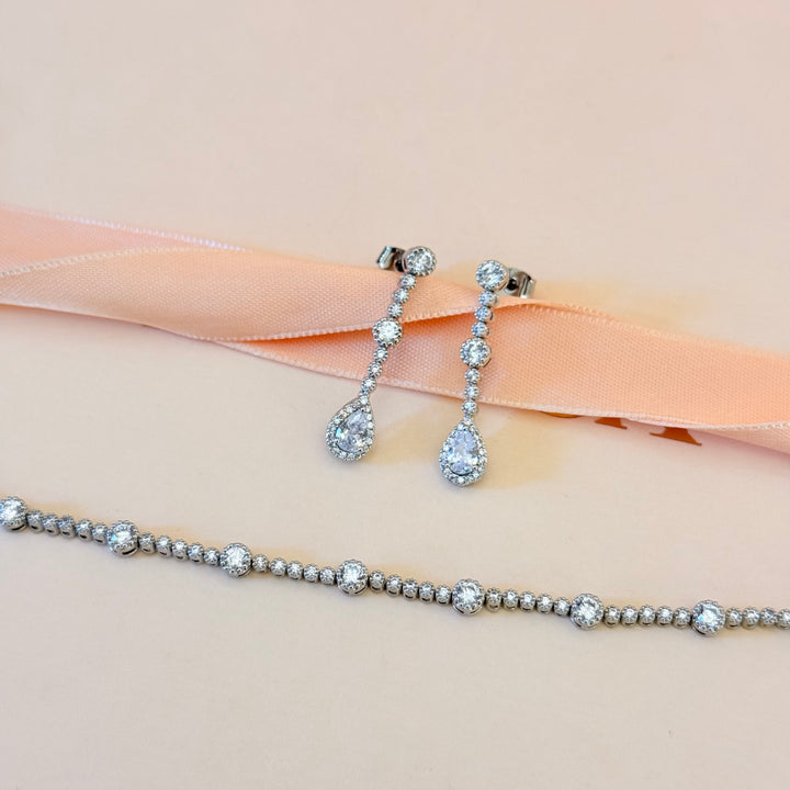 Dainty teardrop zircone silver earrings and bracelet