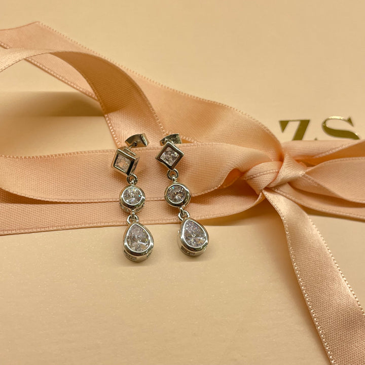 Elegant earrings