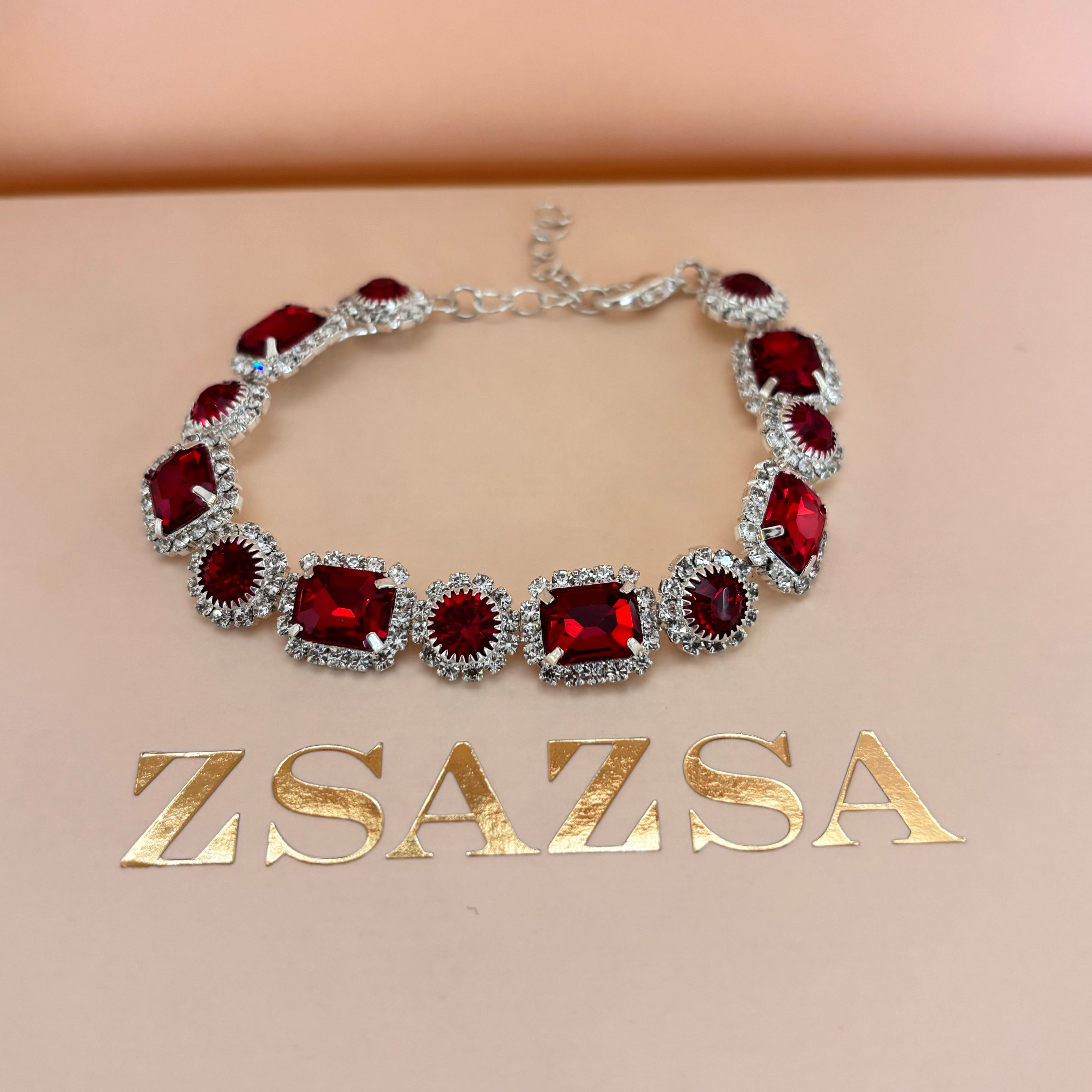 Elegant red bracelet