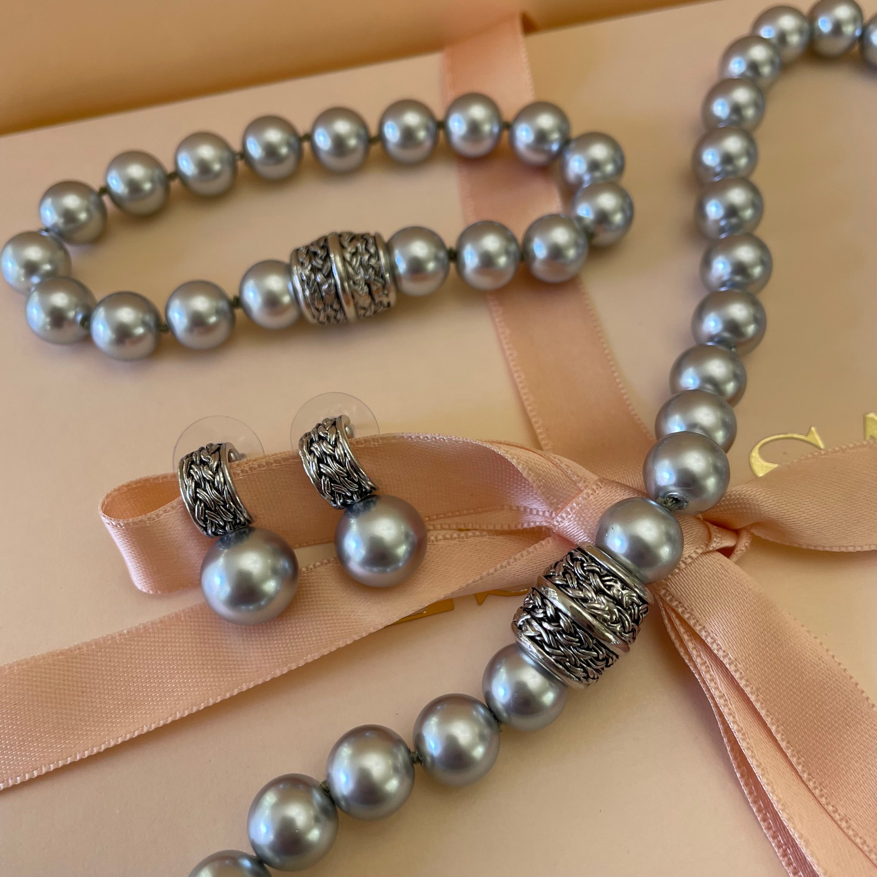 Complete grey pearls set