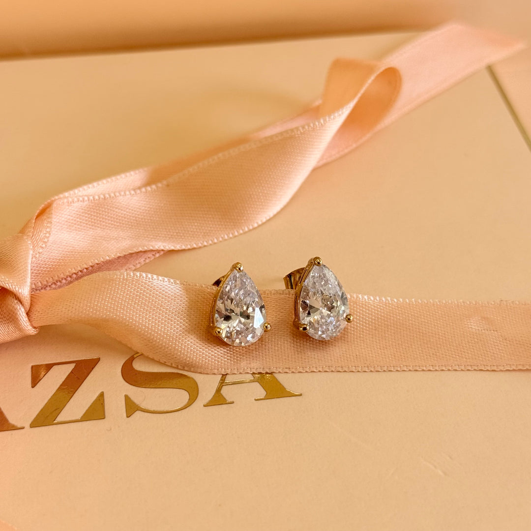 Teardrop zircone gold plated studs