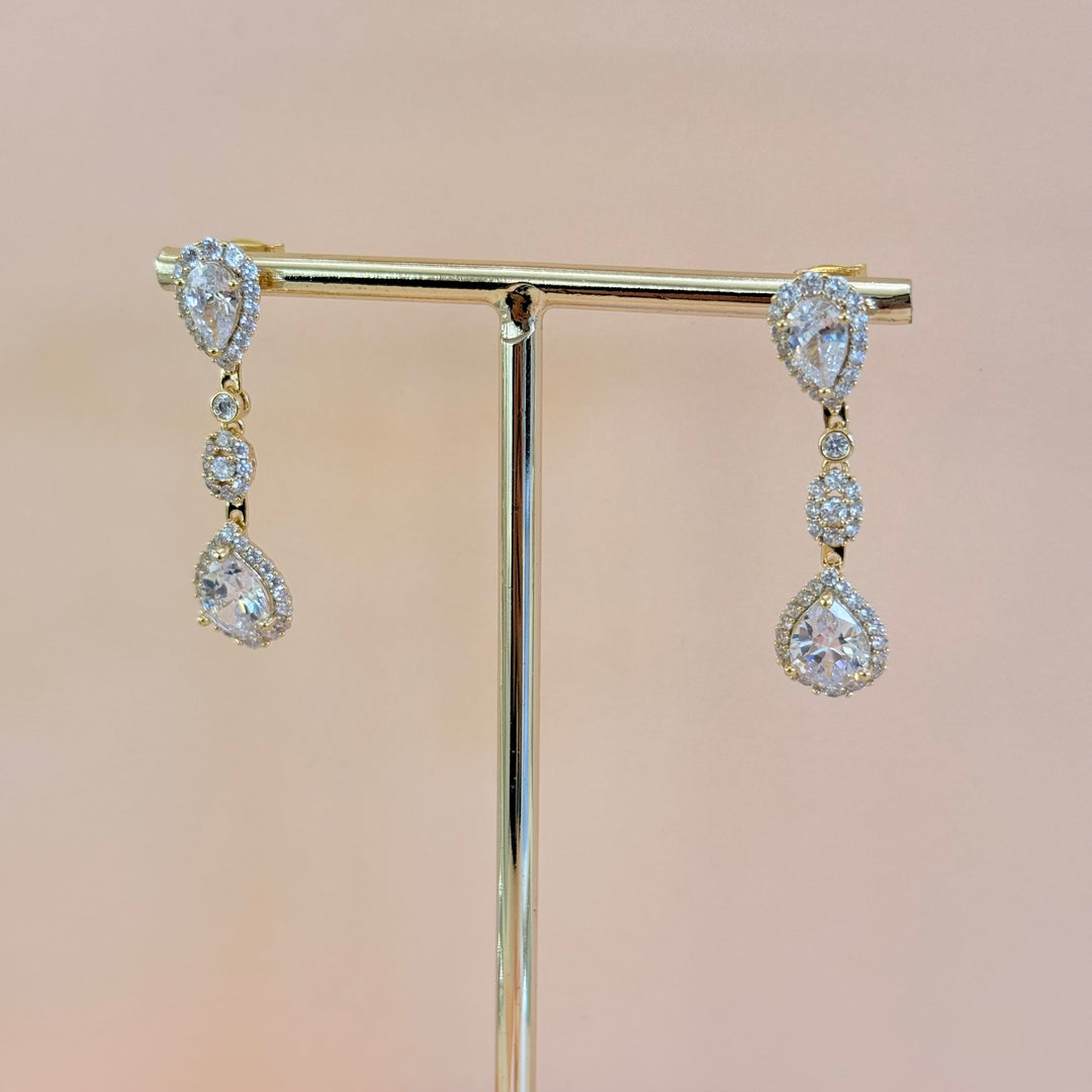 Dangling teardrop zircone gold plated earrings
