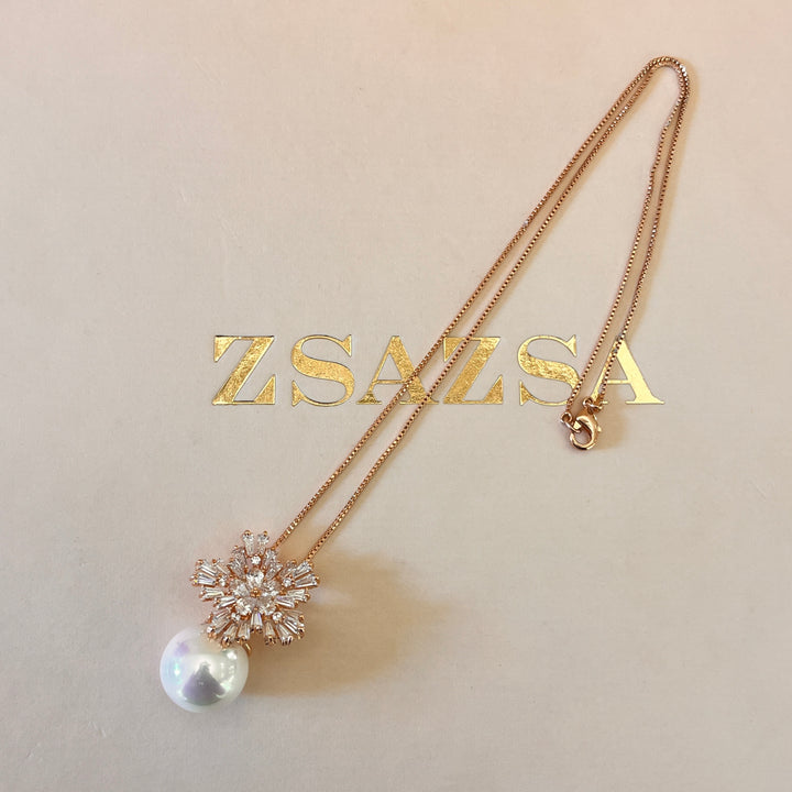 zircone and white pearl rose gold plated pendant