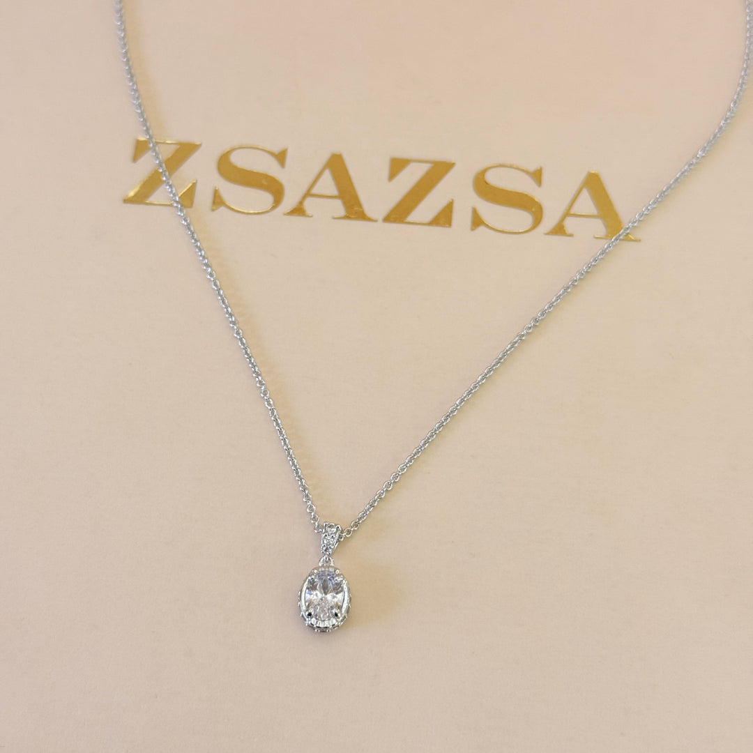 Dainty oval zircone silver pendant