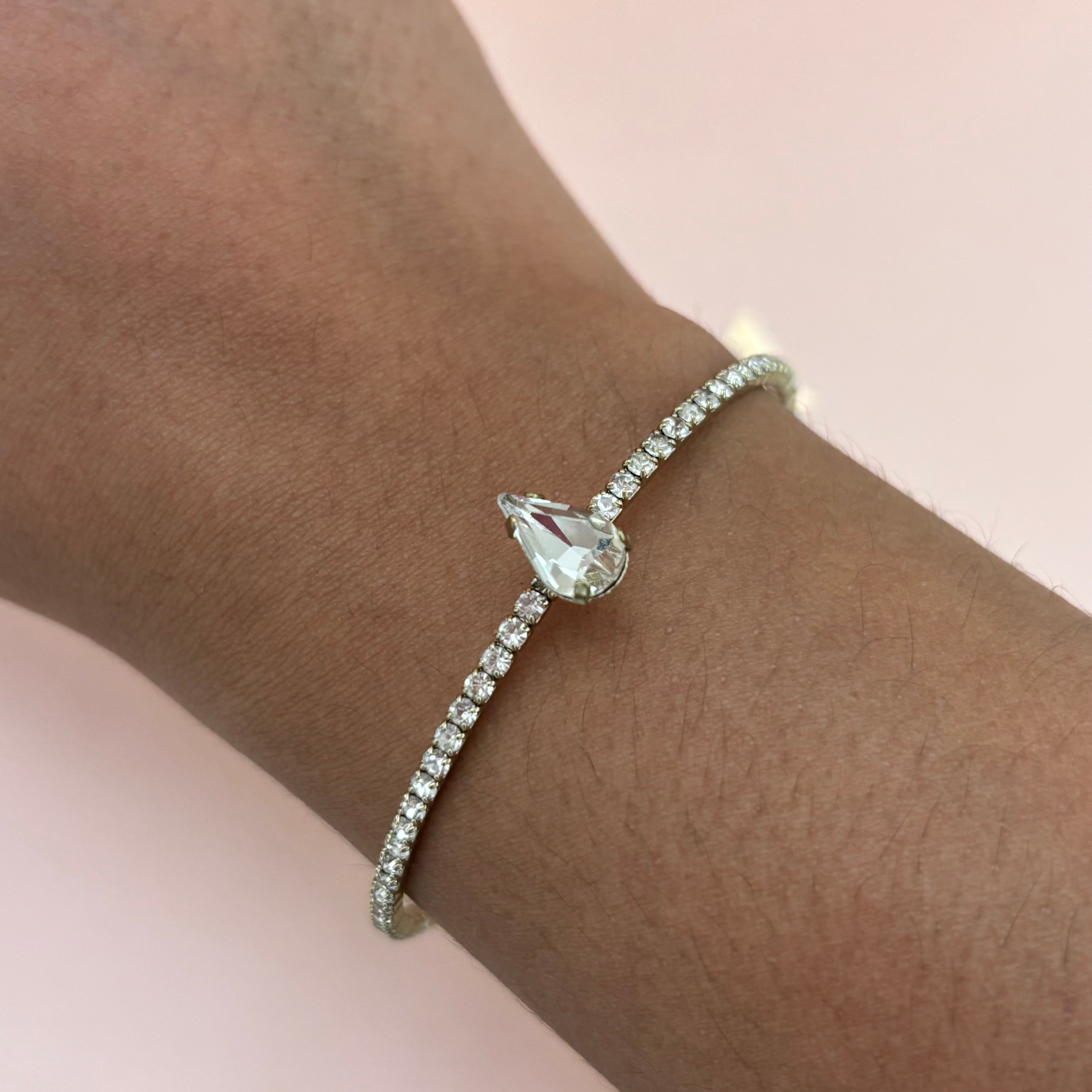 Dainty bangle