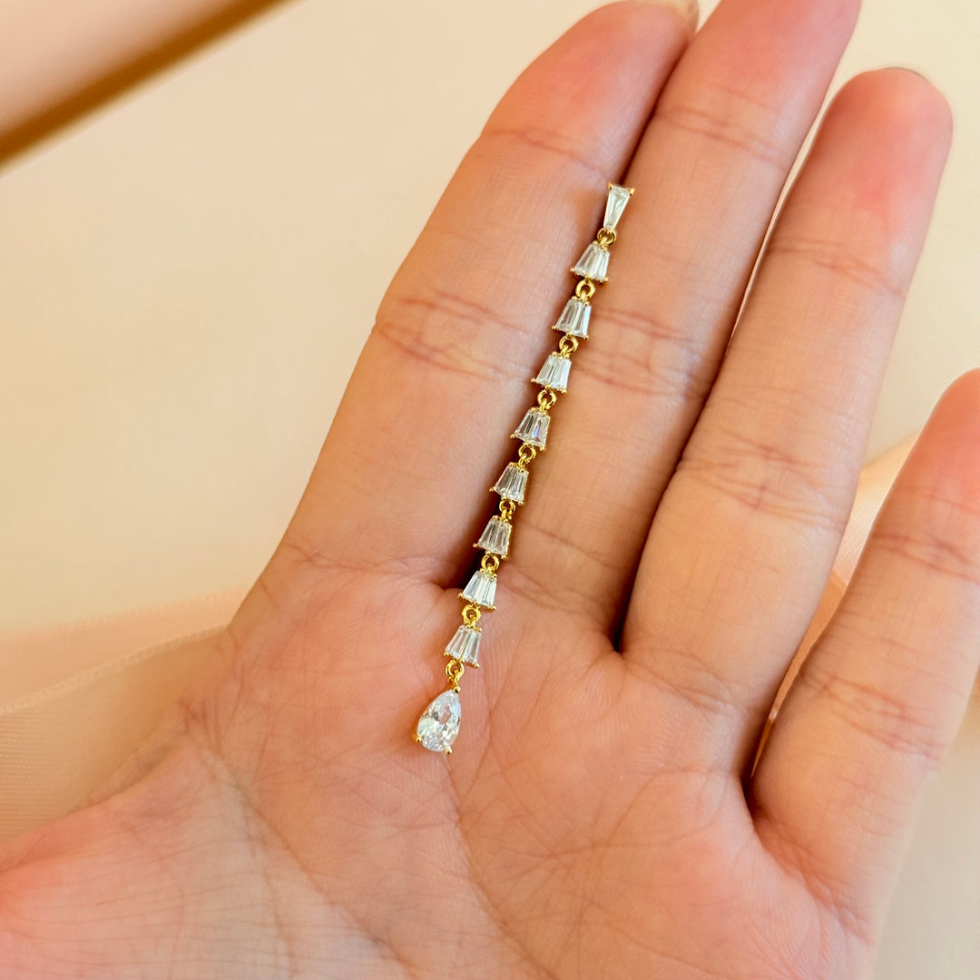 Baguette and teardrop zircone gold plated earrings