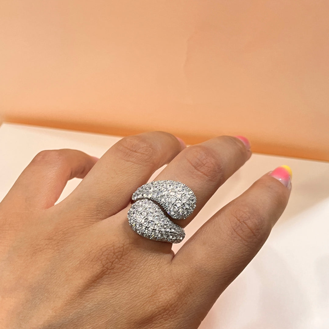 Zircone sterling silver twisted ring
