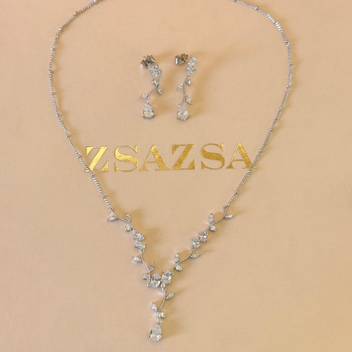 Mixed shapes dainty zircone silver set