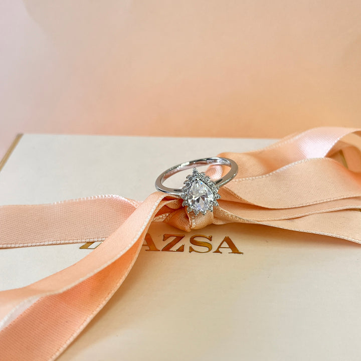 Zircone teardrop sterling silver ring