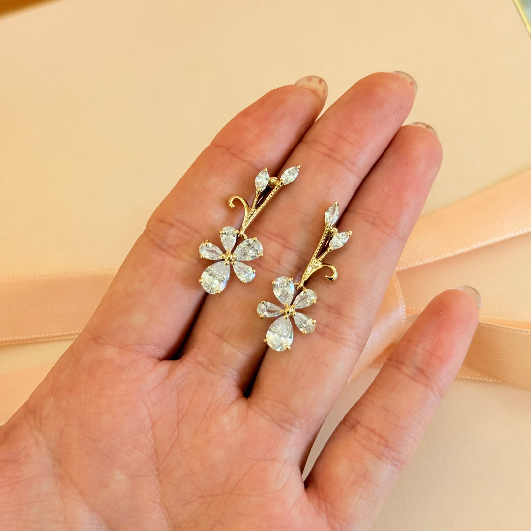 Flower zircone gold plated earrings