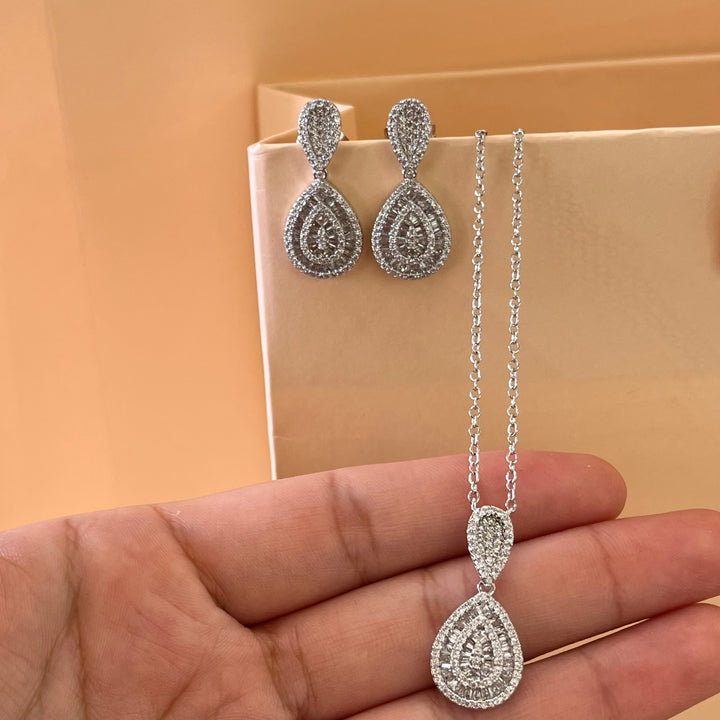 Silver zircone teardrop set
