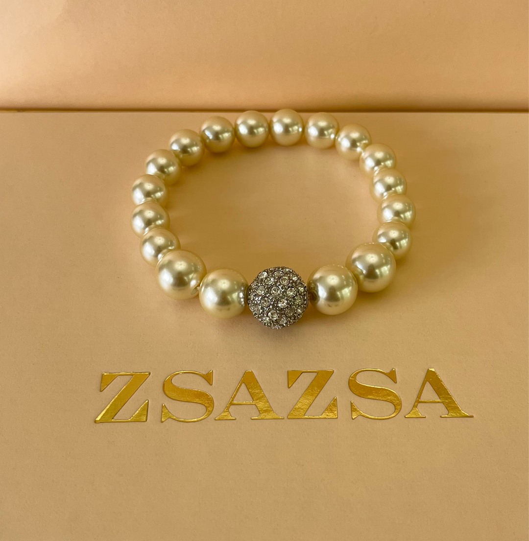 Cream pearls set