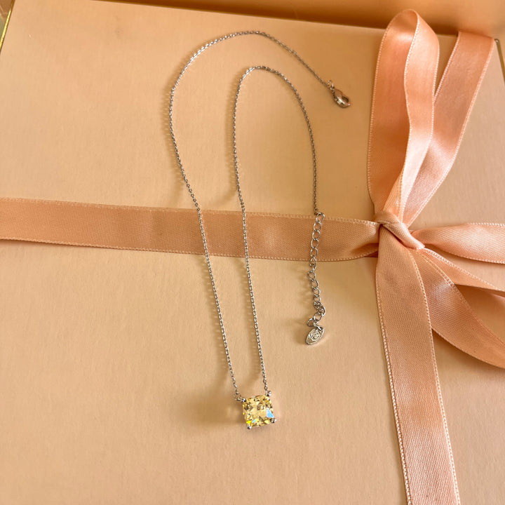 Yellow zircone pendant