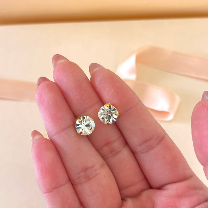 Preciosa crystals round gold plated solitarie studs